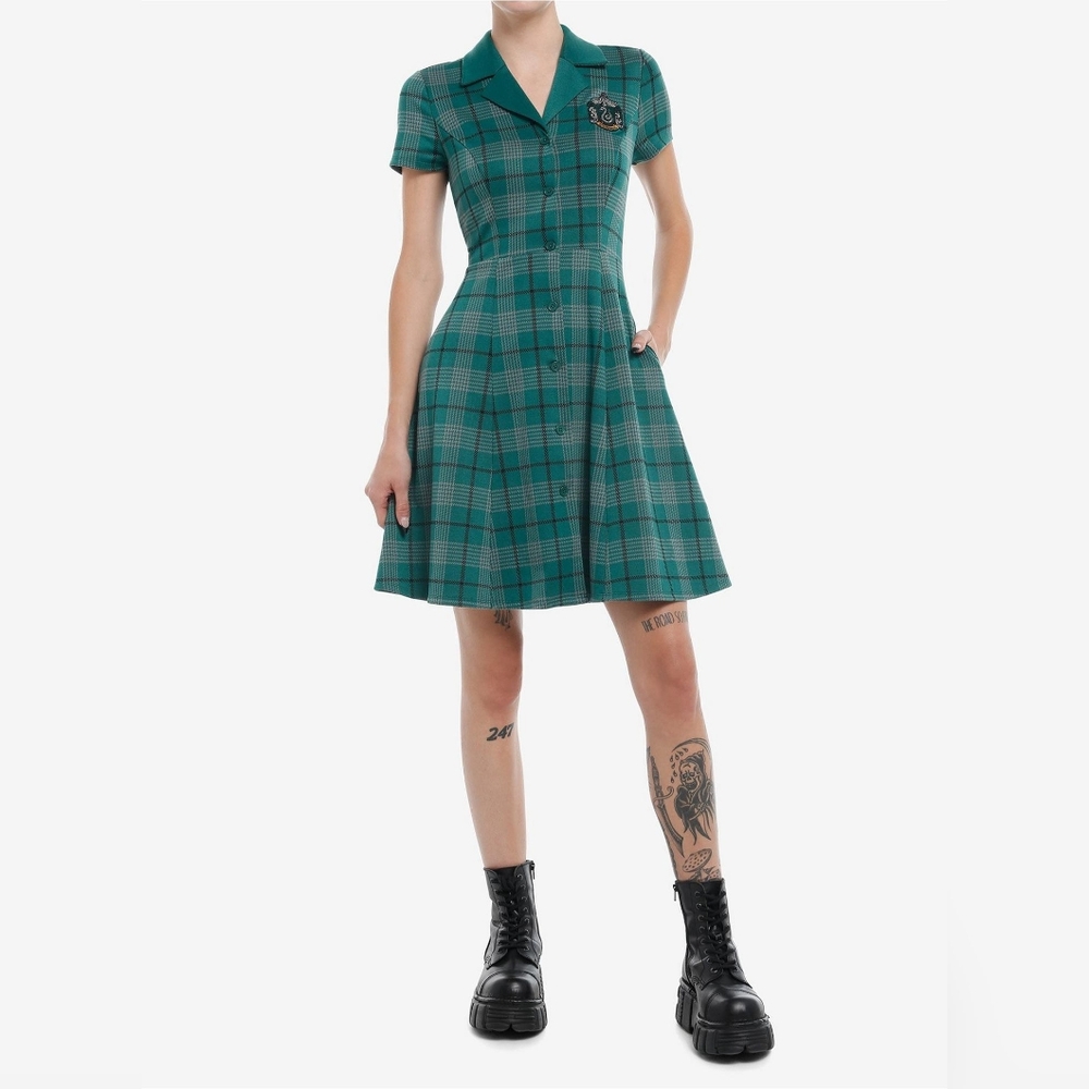 Her Universe Harry Potter Slytherin House Medium Plaid Dress NWOT - Picture 2 of 5
